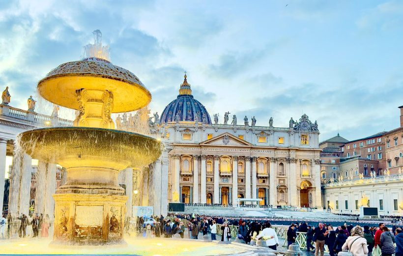 Tour Exclusivo por San Pedro : Basílica, Plaza y Grutas Vaticanas
