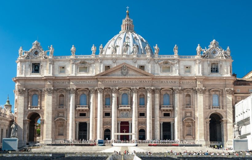 Vaticano Imprescindible! tour por la Basilica y Plaza de San Pedro.