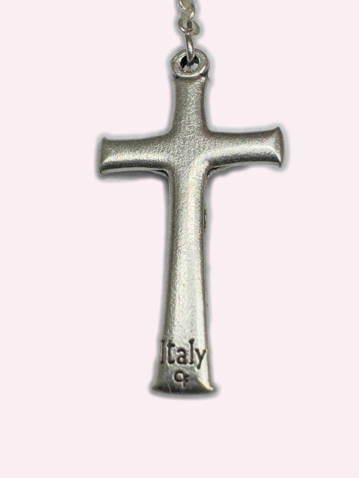 Rosario Plateado con Crucifijo y Medalla en Estuche Metálico – Devoción y Protección Católica - Imagen 7
